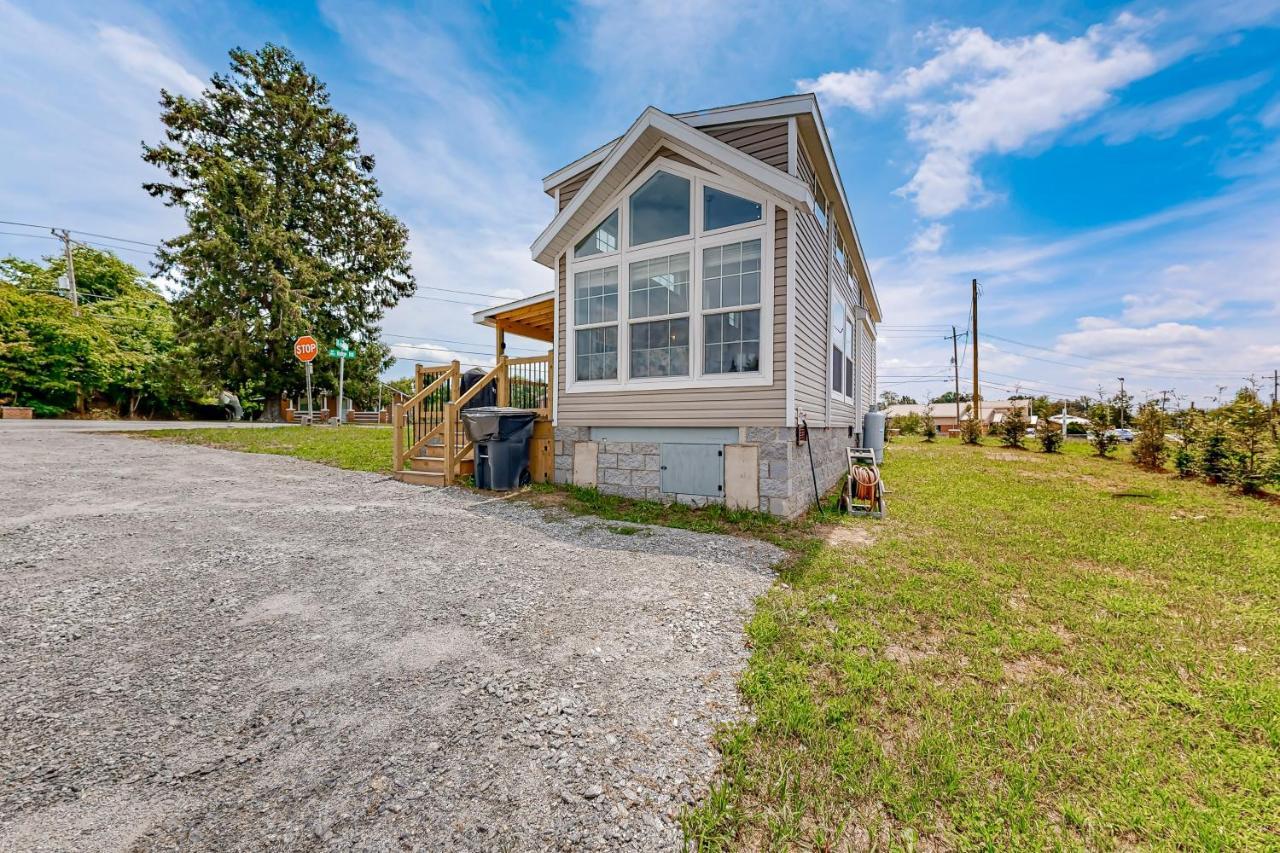 Tiny Charmer Hendersonville Exterior photo
